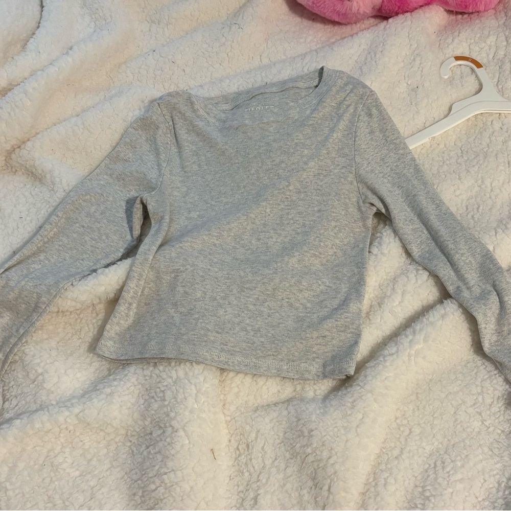 American eagle, Maddie and Kenzie Ziegler, grayish white long sleeve top.